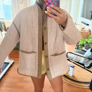 Reversible lightweight puff jacket